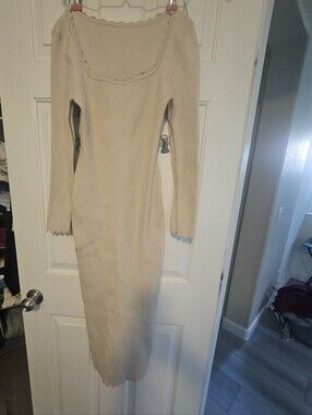 Women's Cream Ribbed Knit Long Sleeve Midi Dress